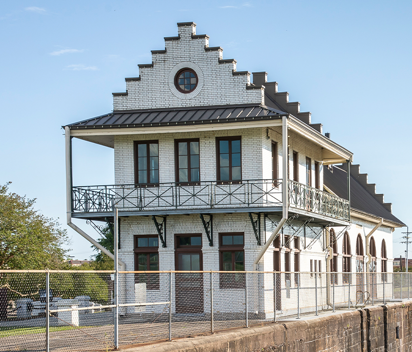 Plaquemine Lock House (Dutch Influence)